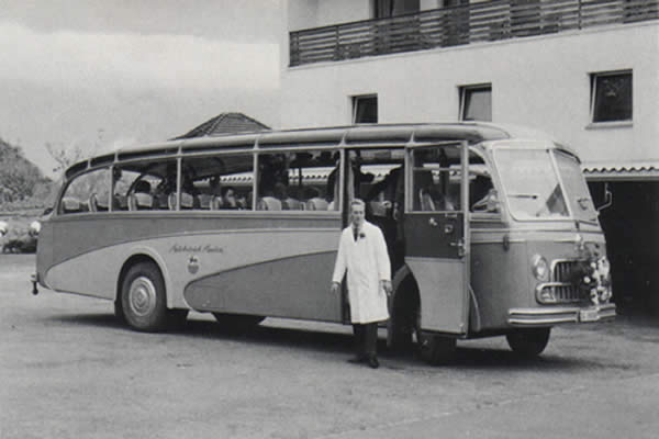 Baujahr 1955: Saurer L4C-H Alpenwagen Nr. 8 