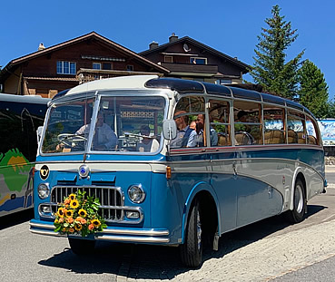 Hochzeitsfahrten, Geburtstagsfahrten, Vereinsreisen, Oldtimerfahrten... Wir sind Spezialist für Reisen jeglicher Art. Gerne erstellen wir ihnen einen idividuelle Offerte unter https://www.awa-bus.ch/kontakt.html